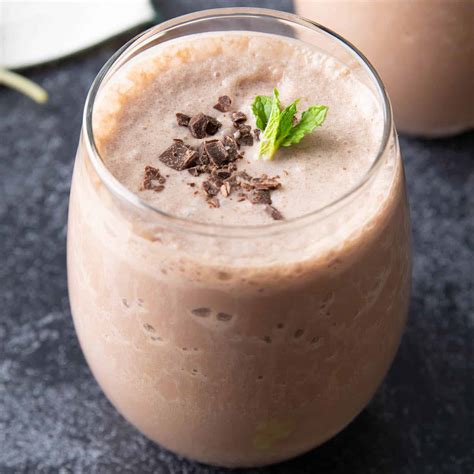 mint-chocolate-protein-shake-easy-high-protein image