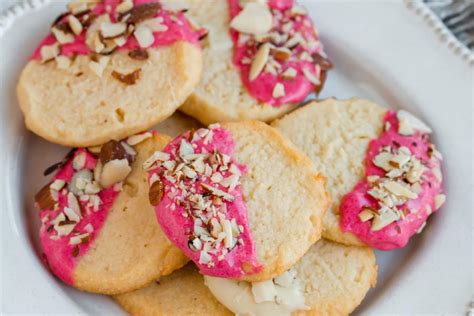 keto-shortbread-cookies-w-almond-flour-ketofocus image