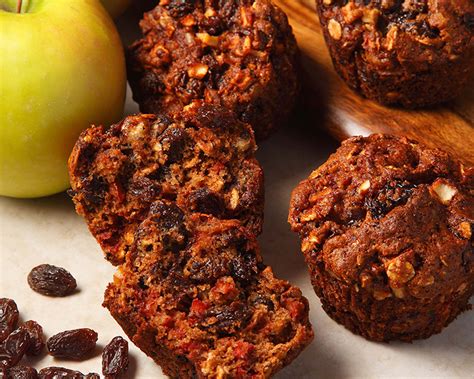 raisin-apple-nut-muffins-california-raisins-in-canada image