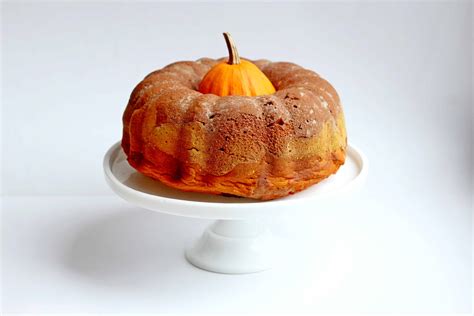 pumpkin-bundt-cake-with-cream-cheese-glaze image