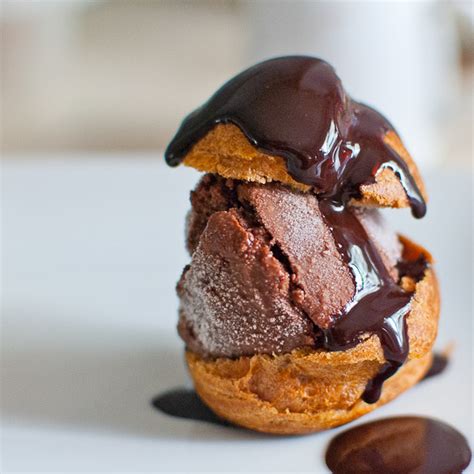 3-minute-easy-chocolate-sauce-foodie-baker image