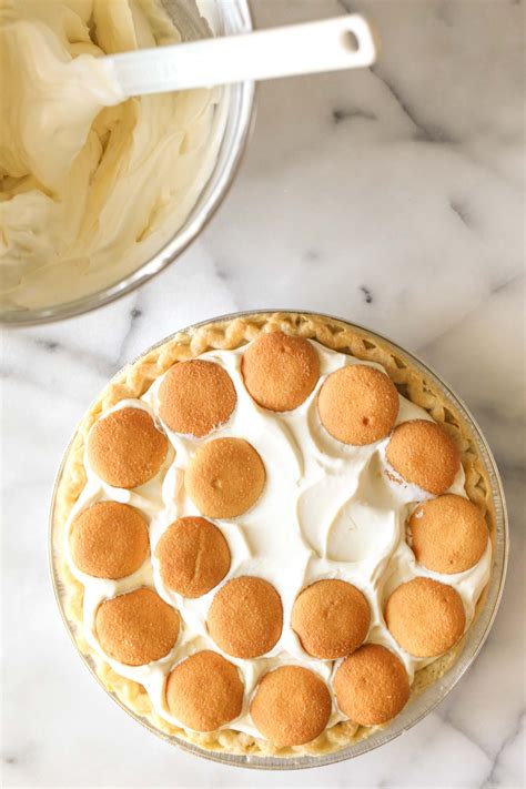 mile-high-banana-pudding-pie-lovely-little-kitchen image