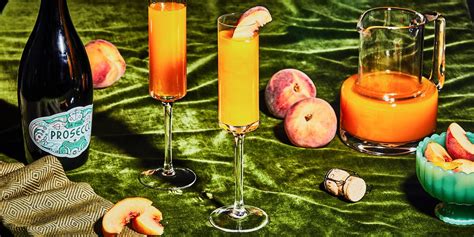 how-to-make-a-bellini-cocktail-best-bellini-drink image
