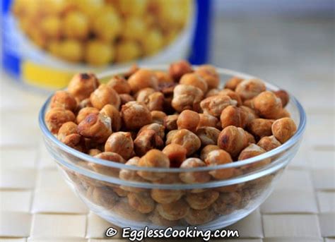 healthy-oven-roasted-chickpeas-recipe-updated image