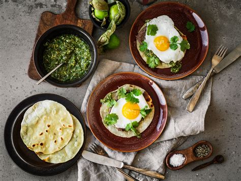 huevos-rancheros-with-salsa-verde-recipe-kitchen image