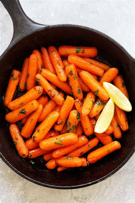 honey-sriracha-roasted-carrots image