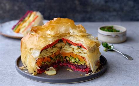 30-vegan-pie-recipe-ideas-sweet-savoury-plant image