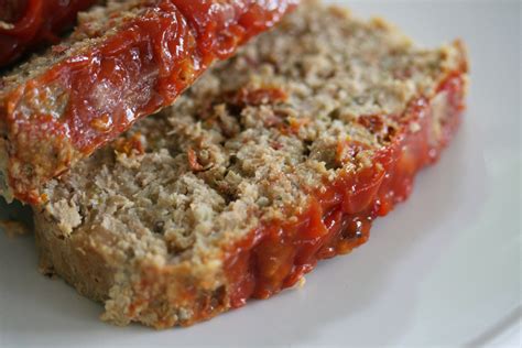 chicken-meatloaf-with-sun-dried-tomatoes-food image