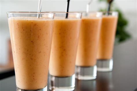 making-smoothies-easy-tips-from-alton-brown image