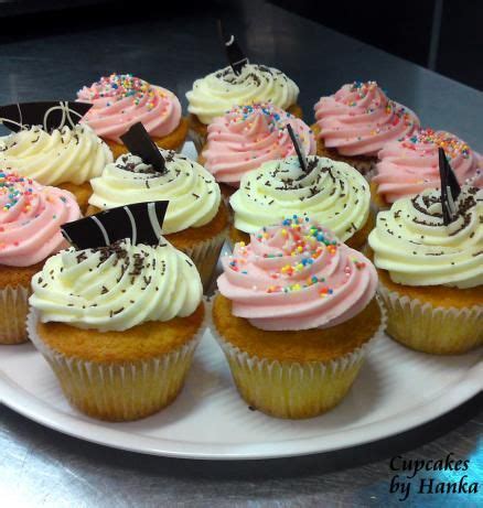 magnolia-bakery-vanilla-cupcakes-recipe-foodcom image