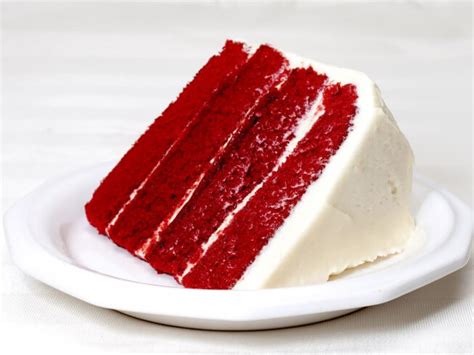 waldorf-astoria-red-velvet-cake-recipe-cdkitchencom image