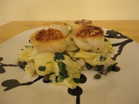 sea-scallops-with-vermouth-we-are-not-foodies image