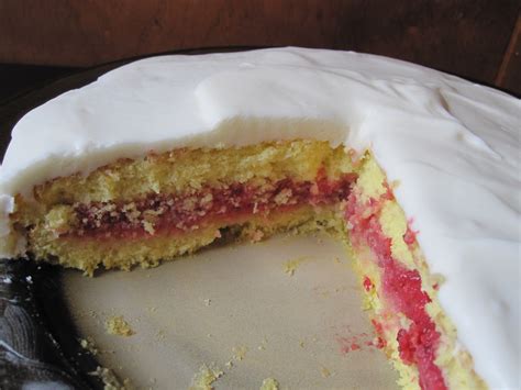 strawberry-filled-lemon-cupcakes-cream-cheese image