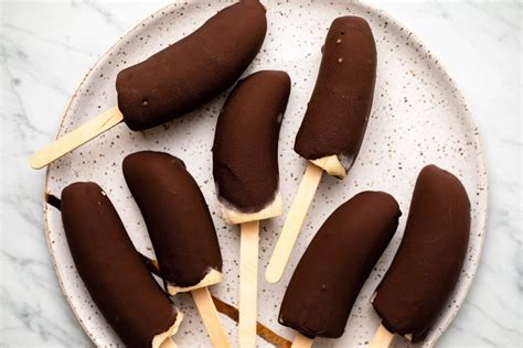 chocolate-covered-banana-pops-healthy-3-ingredient image