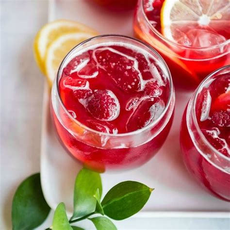 raspberry-lemonade-fizz-culinary-hill image