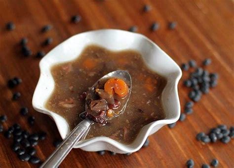ugly-black-bean-ham-soup-the-kitchen-magpie image