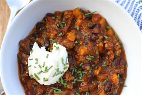 healthy-slow-cooker-turkey-chili-with-sneaky image
