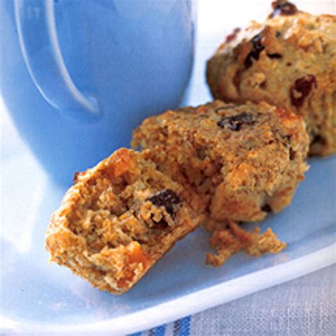 oat-bran-and-dried-fruit-muffins-healthy-recipes-weight image