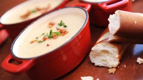 recipe-for-canadian-cheddar-cheese-soup-from-le image