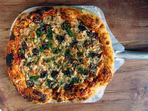 sicilian-tuna-fish-pizza-with-fennel-and-olives image
