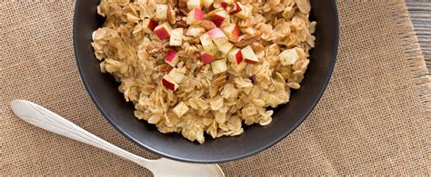 maple-apple-oatmeal-recipe-quaker-oats image