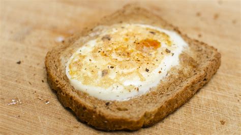 3-ways-to-make-eggs-on-toast-wikihow image
