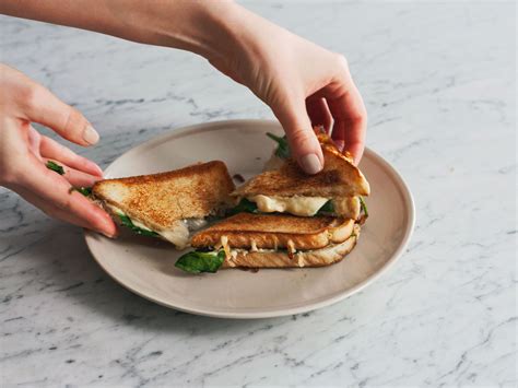 grilled-cheese-sandwich-recipe-kitchen-stories image