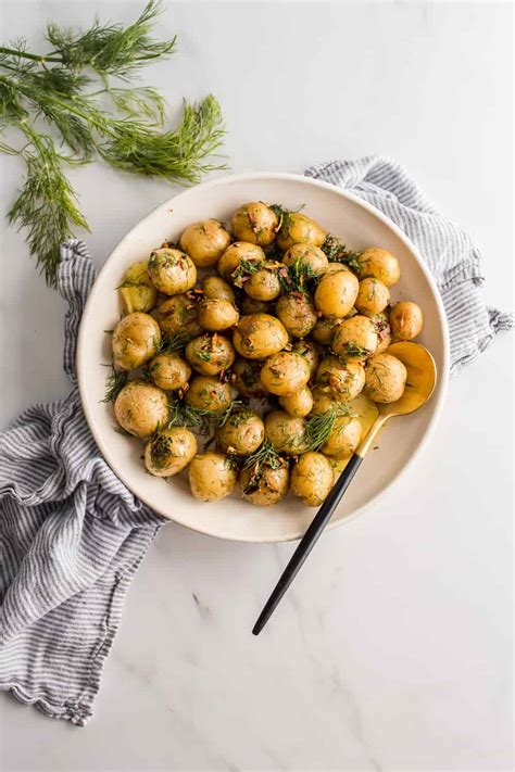boiled-baby-potatoes-with-garlic-butter-and-dill image