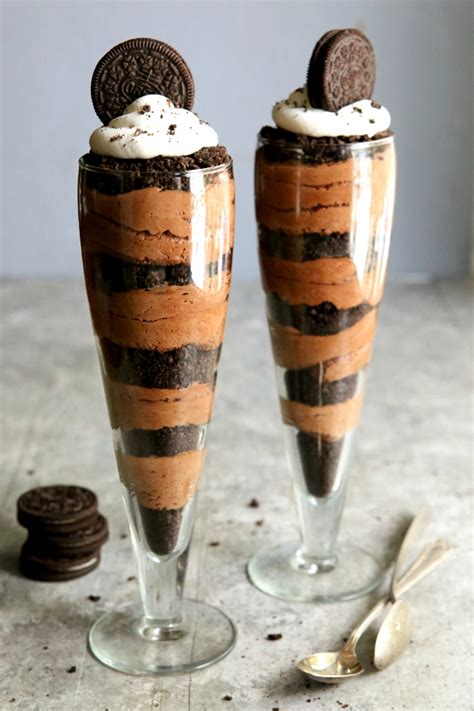 easy-chocolate-oreo-parfaits-completely-delicious image