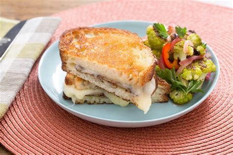 mushroom-fontina-grilled-cheese-sandwiches-blue image