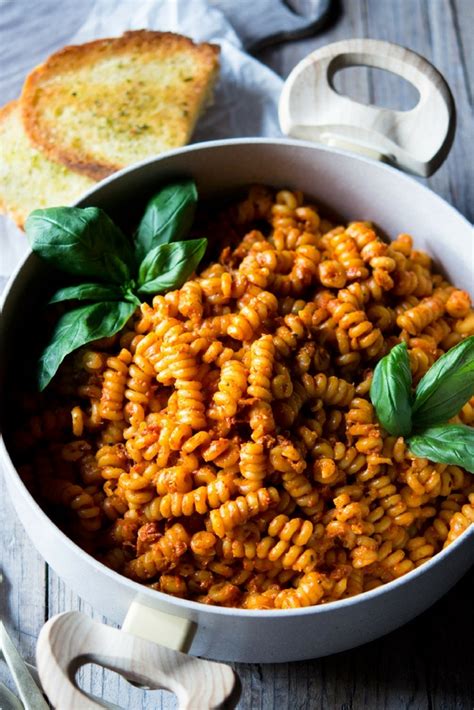sun-dried-tomato-pasta-with-roasted-red-pepper image