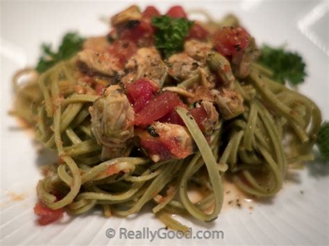 baby-clam-tomato-sauce-pasta-reallygoodcom image