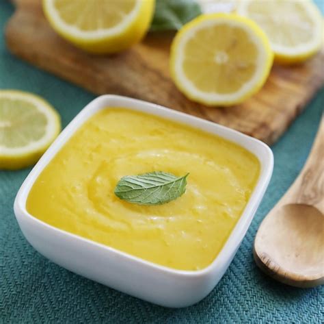 perfect-5-minute-microwave-lemon-curd-the image