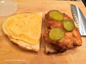crispy-chicken-naan-sandwich-sweet-tea-with-lemon image
