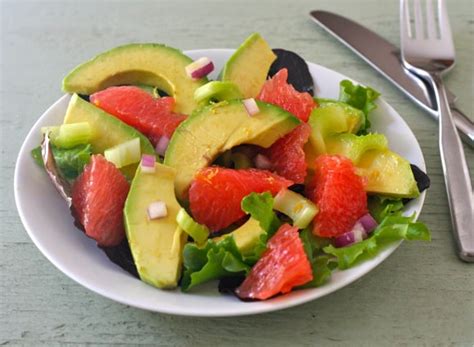 avocado-pink-grapefruit-salad-liz-the-chef image