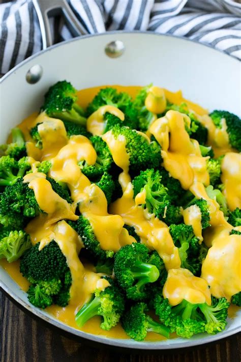 broccoli-with-cheese-sauce-dinner-at-the-zoo image