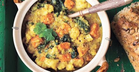 indian-inspired-lentil-cauliflower-soup-easy-vegan-soup image