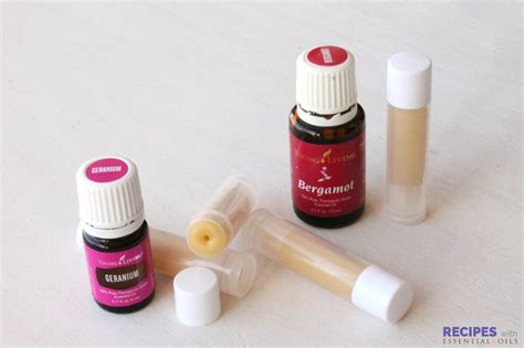 homemade-moisturizing-vanilla-lip-balm-recipes-with image
