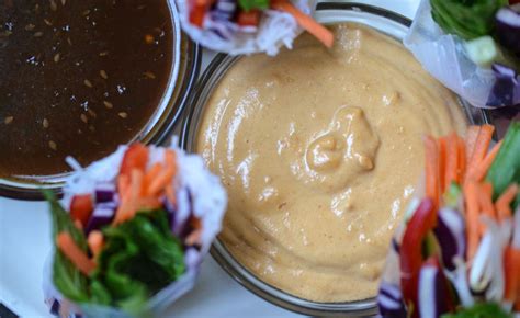 thai-peanut-sauce-life-is-noyoke image