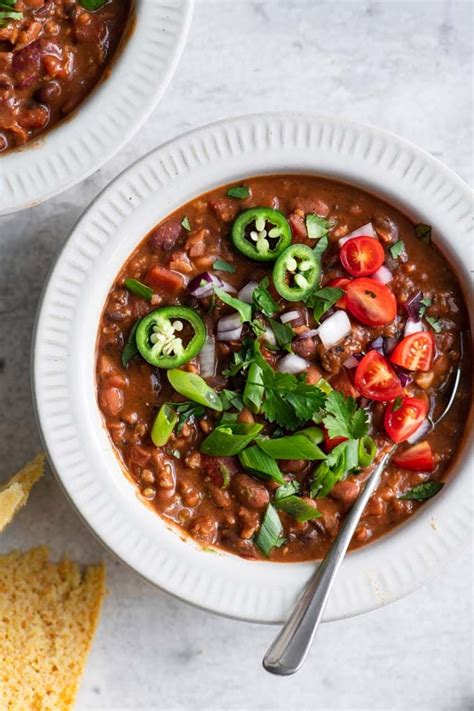 easy-homemade-vegan-chili-the-curious-chickpea image