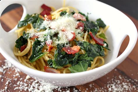 pasta-with-collard-greens-and-bacon-sheknows image