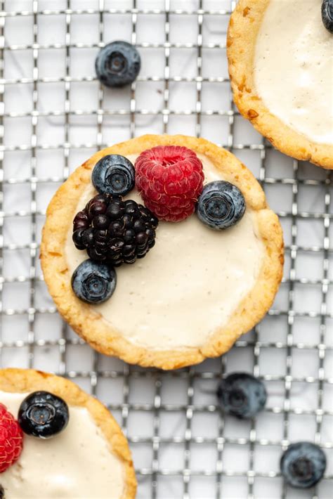 vegan-berry-tarts-with-vanilla-custard-from-my-bowl image