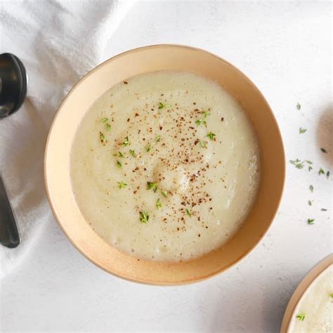 creamy-cauliflower-soup-recipes-ww-usa image
