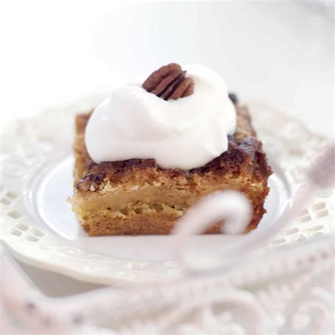 fast-and-easy-pumpkin-crunch-cake-lanas-cooking image