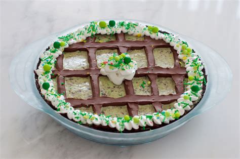 mint-chocolate-chip-grasshopper-pie-recipe-for image