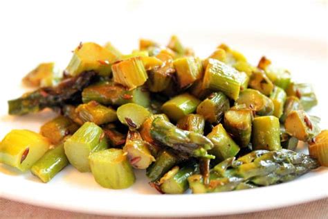 indian-style-asparagus-with-lemon-and-cumin-the image