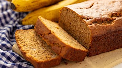 healthy-whole-wheat-banana-bread-the image