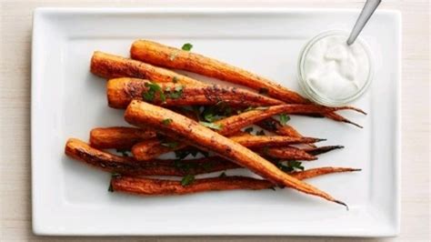cumin-roasted-carrots-with-greek-yoghurt-food image