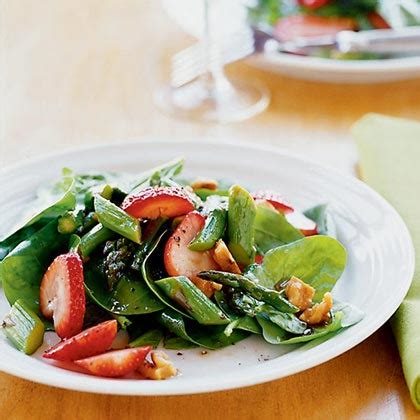spinach-asparagus-and-strawberry-salad image