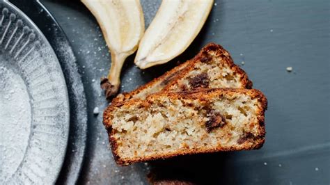 nigella-lawsons-nutty-chocolatey-banana-bread image